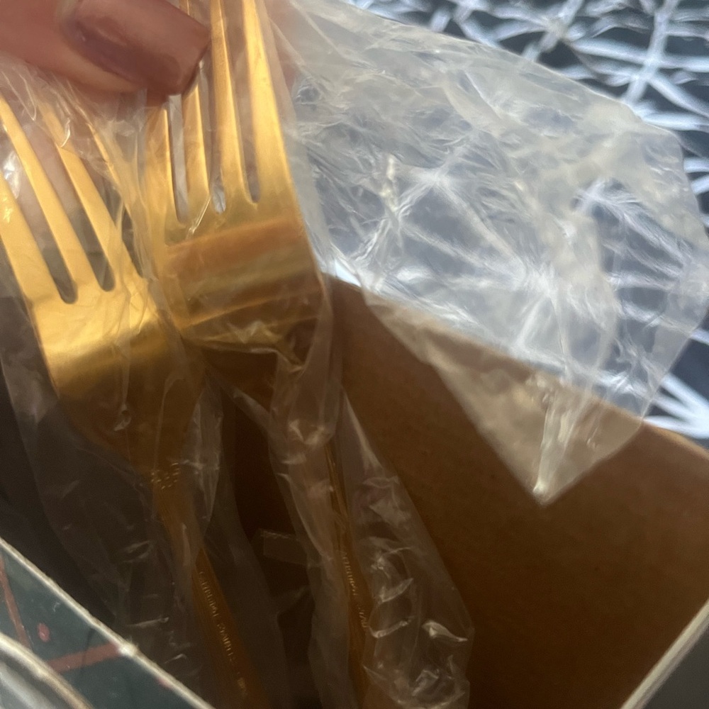 12 piece cambridge silversmiths ltd. Brand new all pieces there.